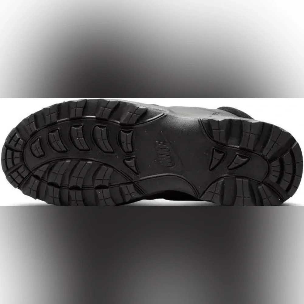 Nike Men's Manoa Boots Black - Size 10.5